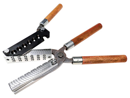 [734307904869] Lee Precision 90486 Mold 00 Buckshot 18 12 Gauge Steel w/Wood Handle Capacity 18 Linked Pellets